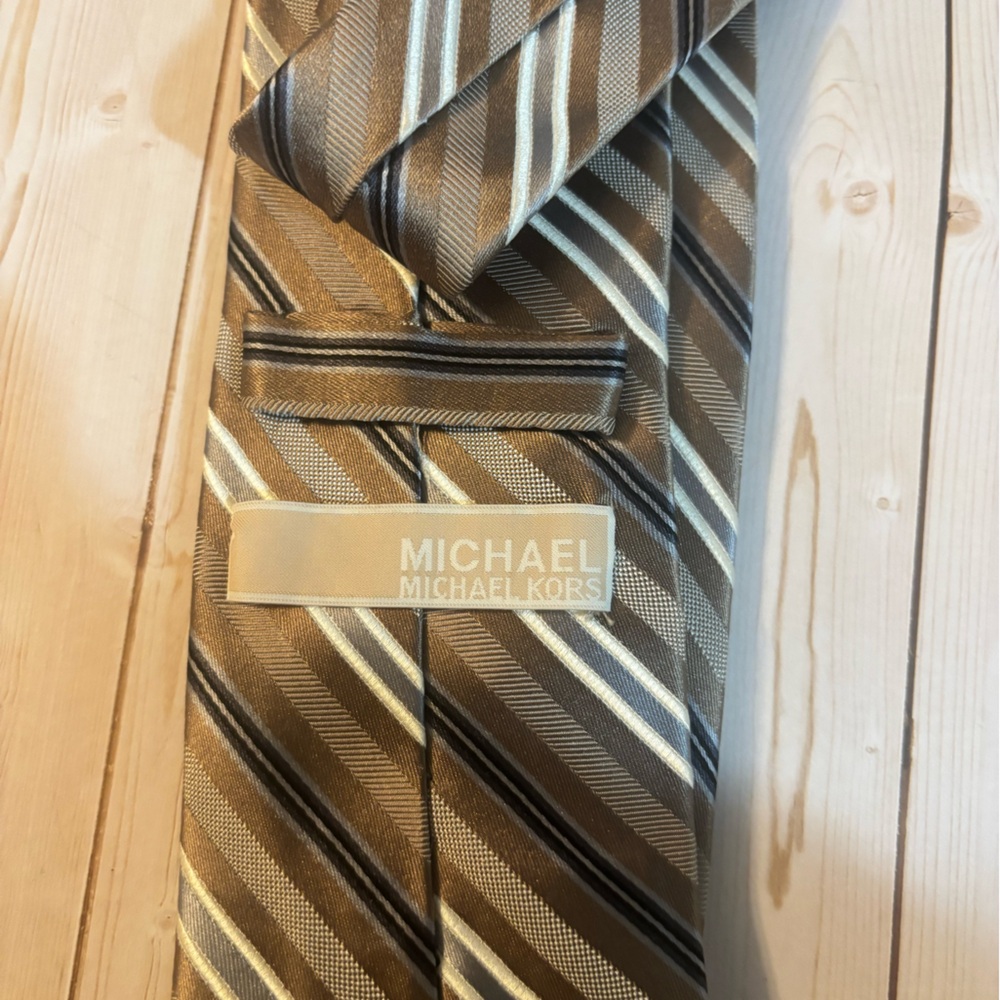 Michael Kors 100% Silk Gold Brown Striped Tie Luxury Designer - Picture 3 of 5